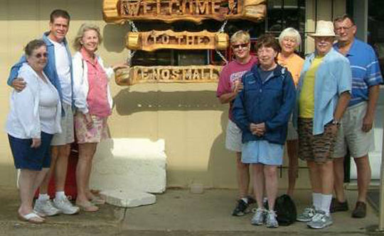 the gang at enos mall minus john,linda