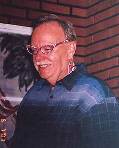 dale with glasses