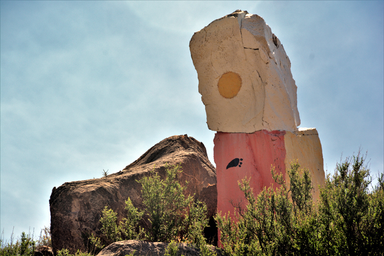 murals on bolders