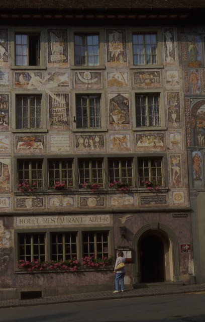 a close up of a building's frescoe