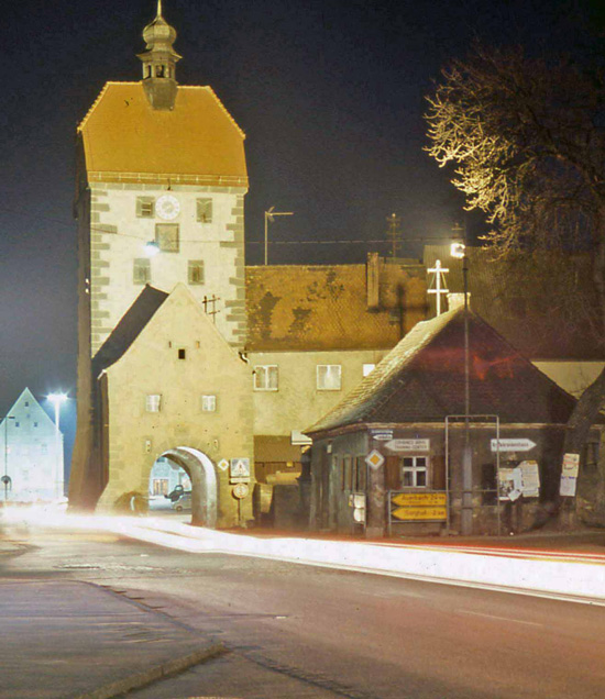 vilseck tower at nite