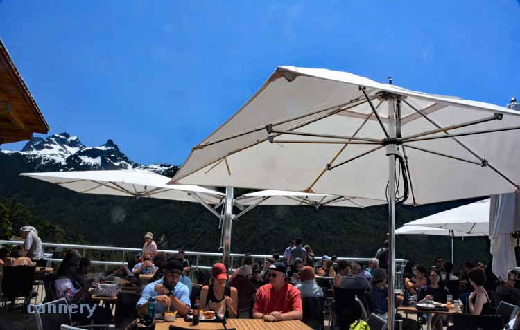 outdoor restaurant