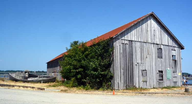 abandoned canopy buildings