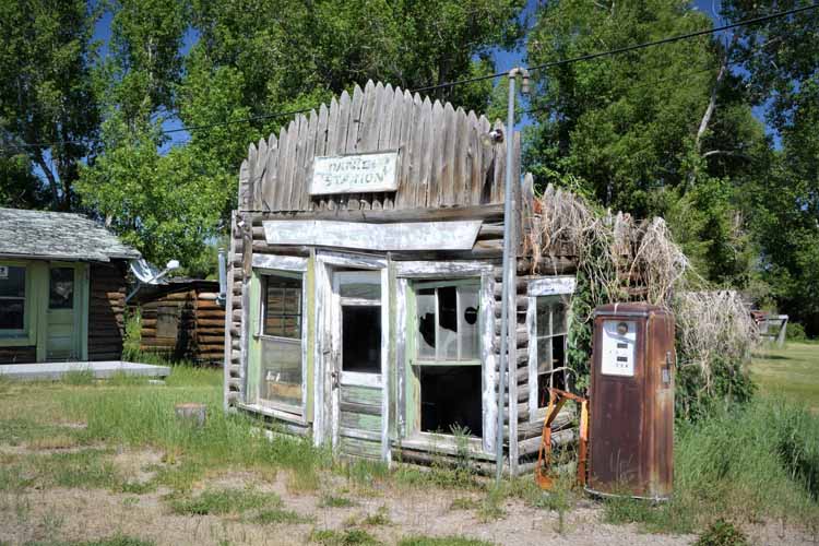 Daniel is a tiny don't-blink town of less than 200 residents situated on Wyoming's Highway 189. It was established by Thomas Daniel in 1900 when he was named its first postmaster. Today, a strong sense of community keeps the town alive. Ranching is its biggest industry. 